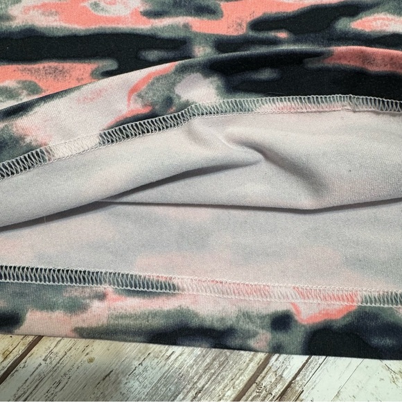 ‼️LULULEMON RACERBACK TANK 6‼️ - Picture 9 of 11